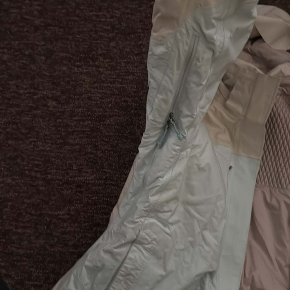 North face winter jacket - Picture 6 of 7